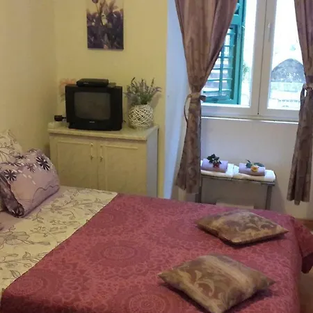 Dino Apartment *